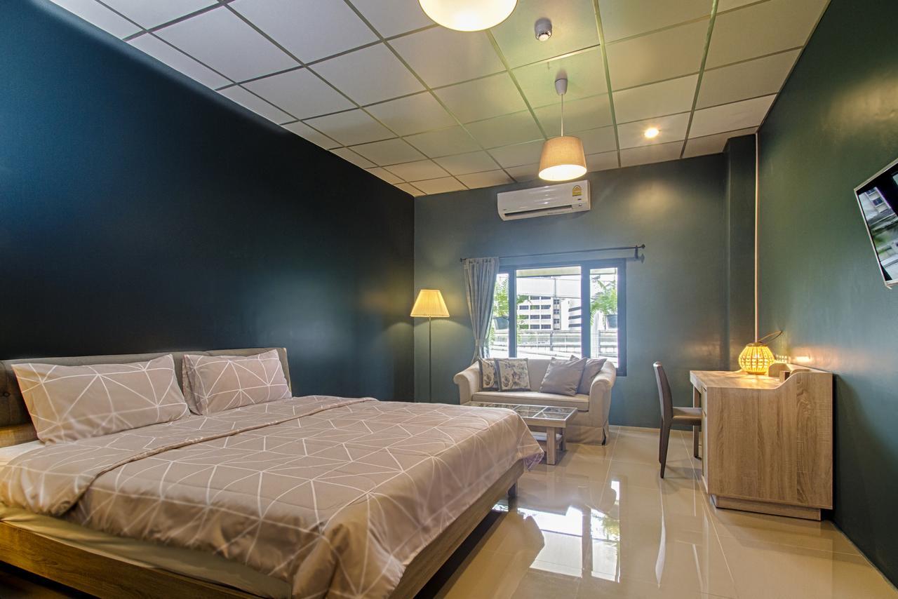 Hom Hostel & Cooking Club Bangkok Exterior foto