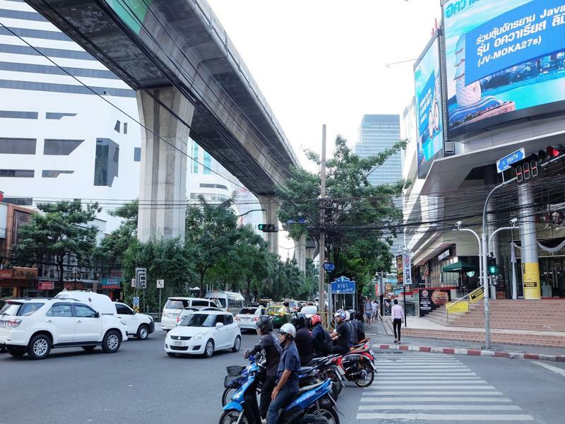 Hom Hostel & Cooking Club Bangkok Exterior foto