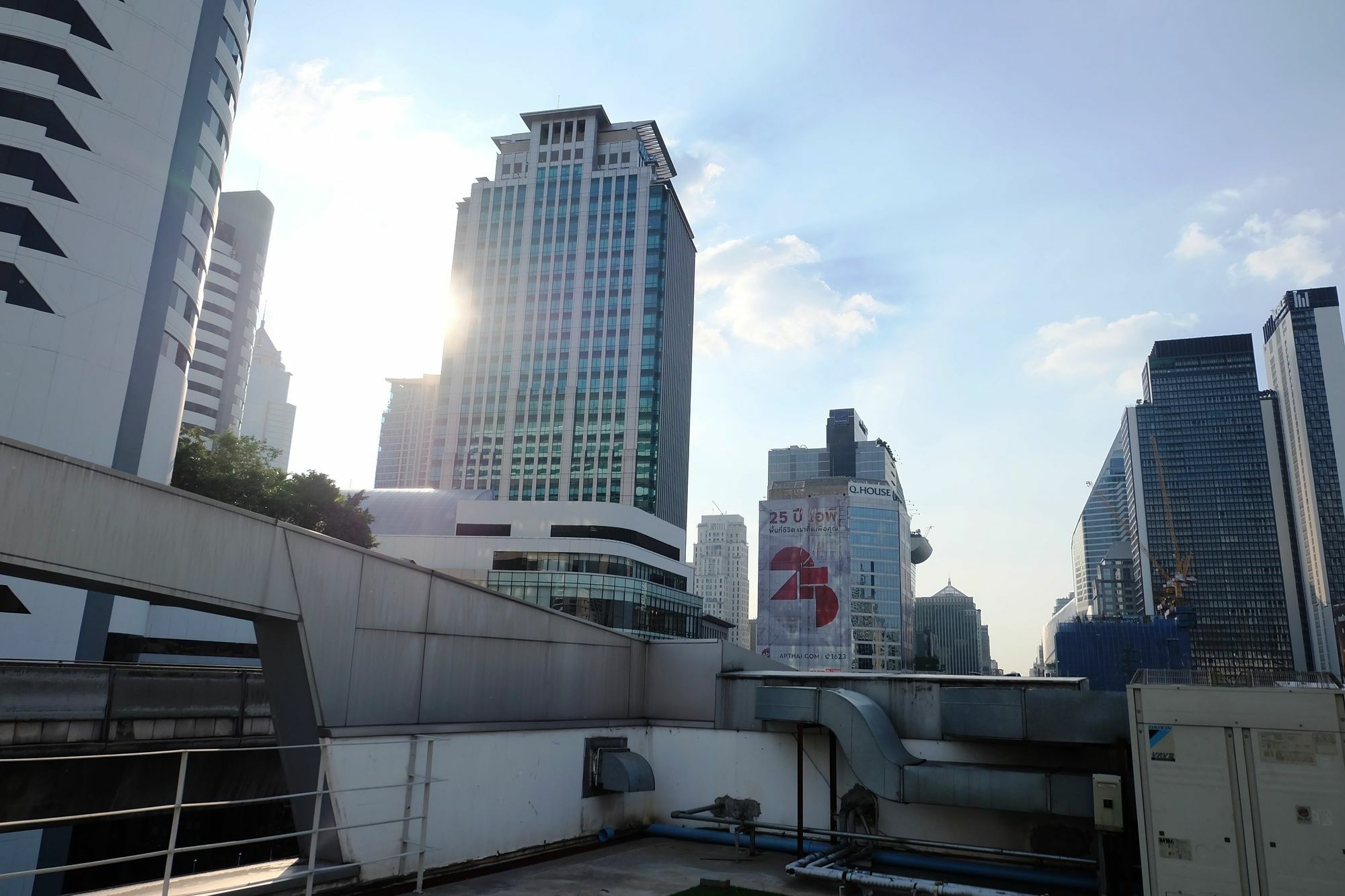 Hom Hostel & Cooking Club Bangkok Exterior foto